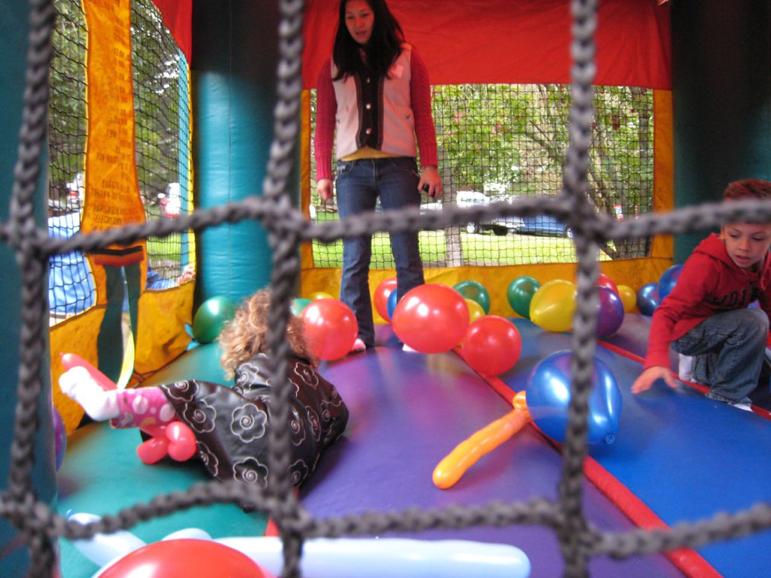 How to Throw a Bounce House Party